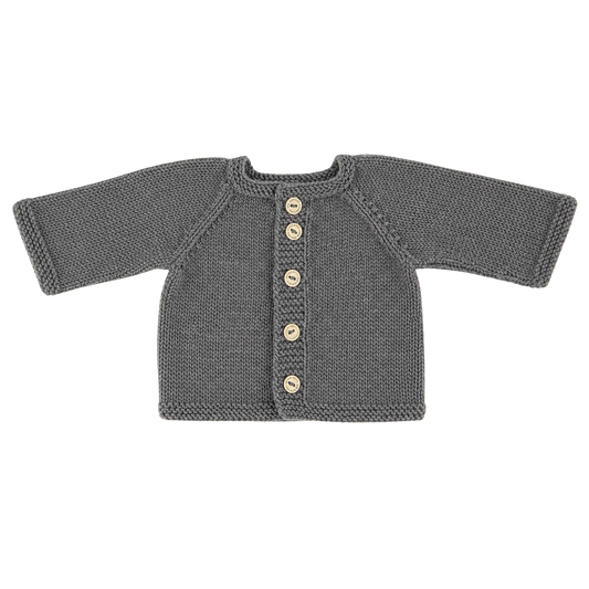 Cardigan bébé en maille de laine mérinos marron, tricoté à la main, avec boutons en bois